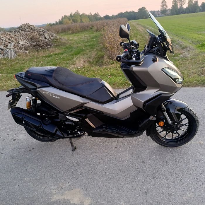 Honda adv 350   niski przebieg piękny stan