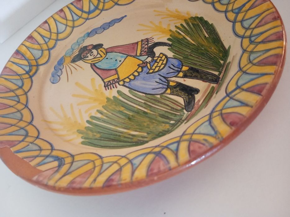 Prato pintado à mão Jeremias Redondo (defeito visível)
