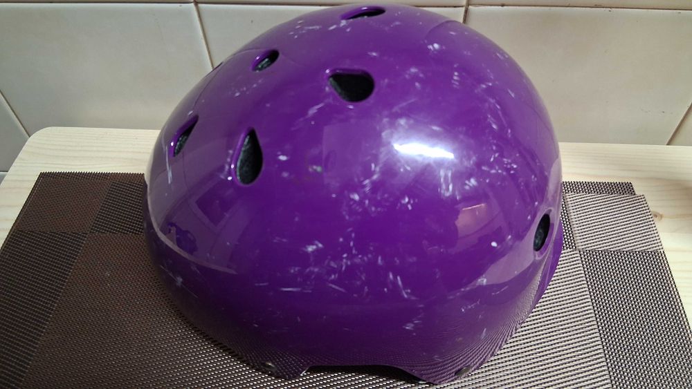 Patins em linha tamanho 40 + proteções e capacete