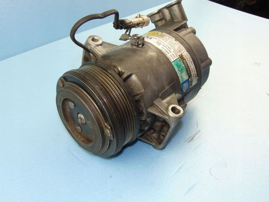 sprężarka kompresor klimatyzacji 13124750 opel astra h j zafira b 1,