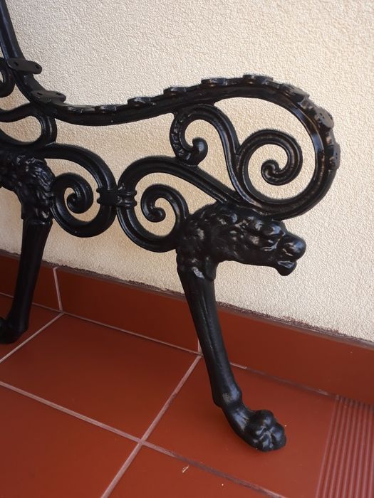 Nogi żeliwne do ławki