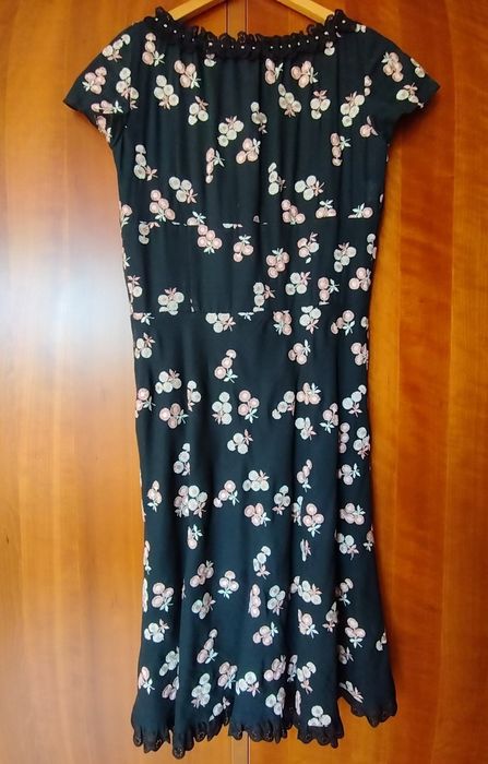 Vestido preto marca Moschino