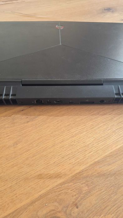 Portátil Alienware 17 R5