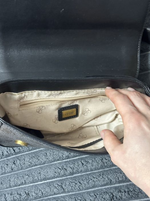 Продам сумку Guess