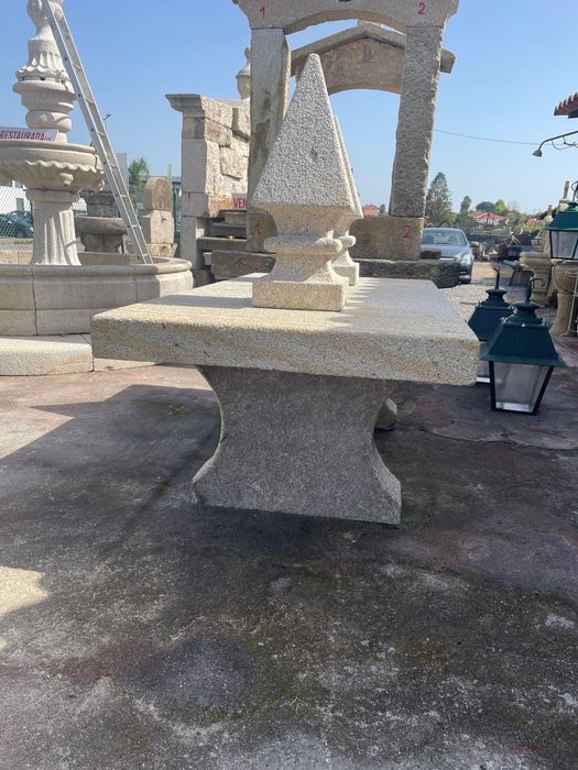 Mesa em granito