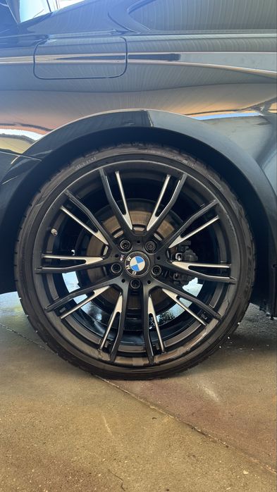 Jantes 20 BMW com pneus Pirelli Atras 255/30ZR 20 Frente 225/35ZR 20 Furaçao 5/120 Negociavel