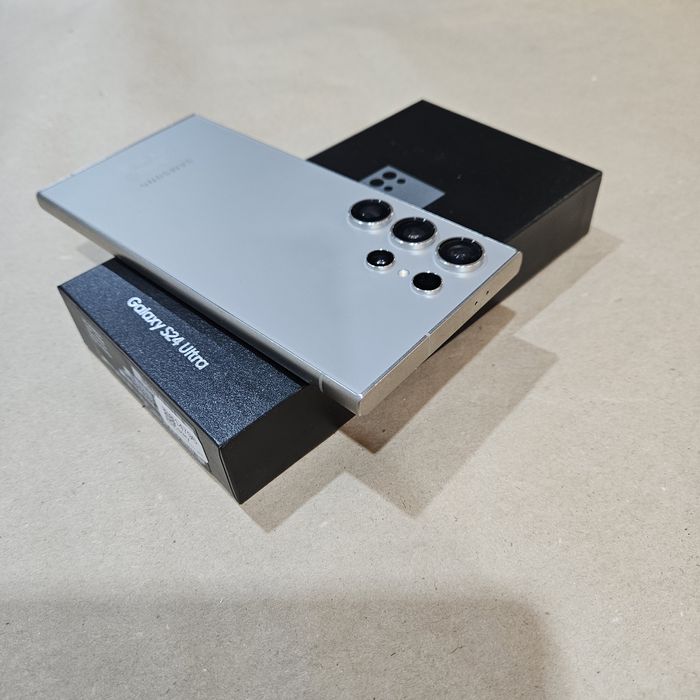 Samsung S24 Ultra * 12/ 256GB * Titanium Grey*