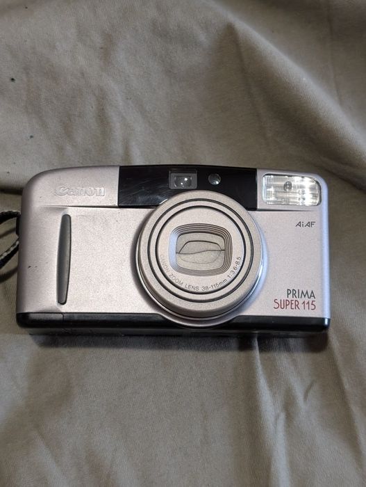 Плівковий фотоапарат Canon Prima Super 115