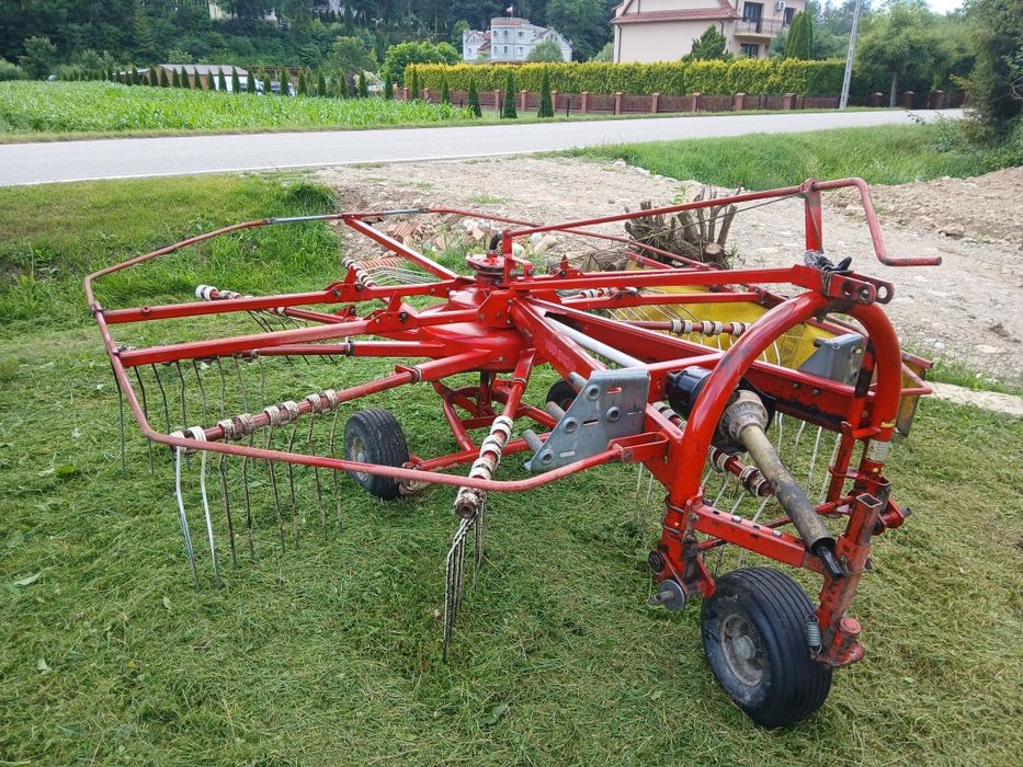 Zgrabiarka grabarka Pottinger Top