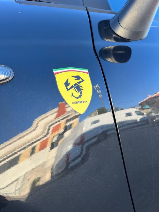 Autocolante logo abarth(estilo ferrari)