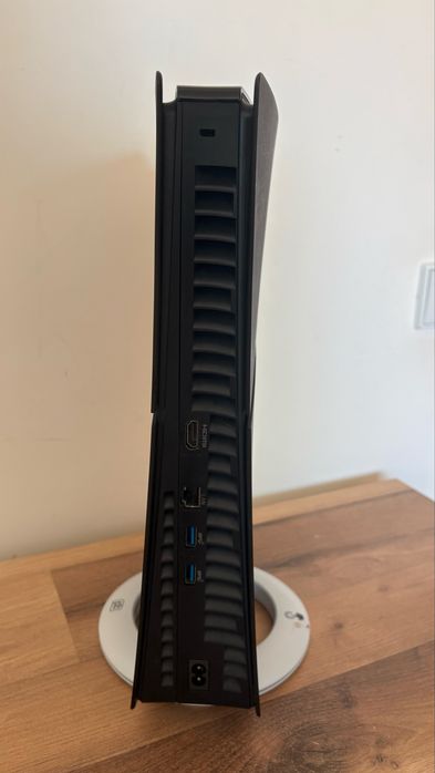 PS5 Digital Slim + Commando