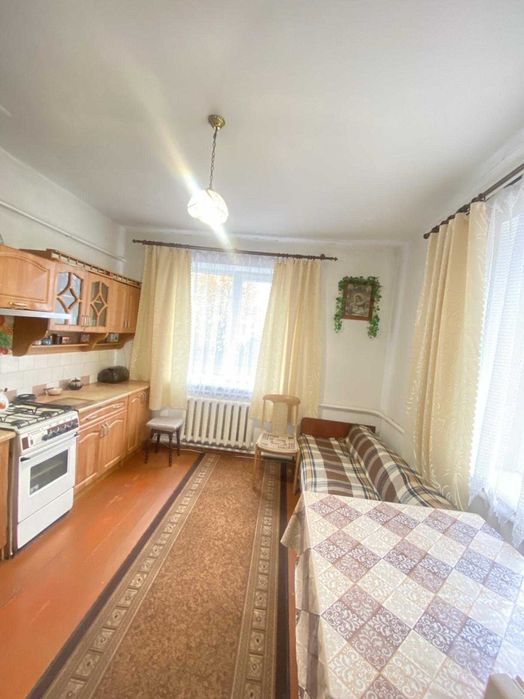 Продаж будинку, Радехів