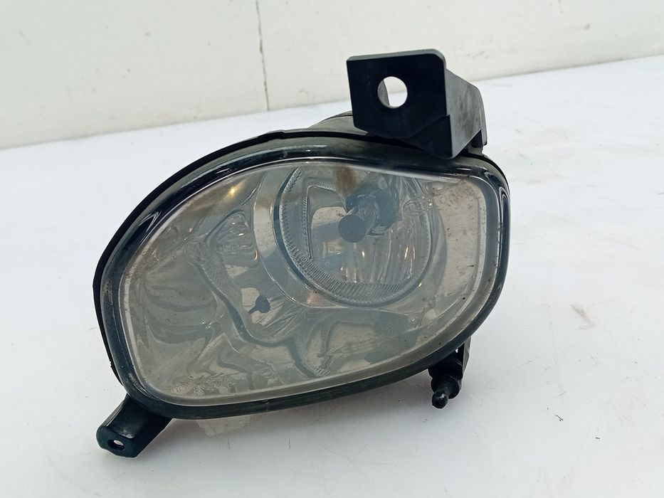 Farol nevoeiro frente esquerdo TOYOTA Avensis Liftback (_T25_)