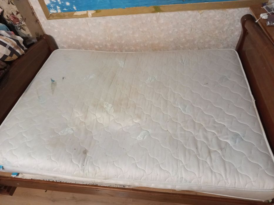 Продам  пружинный матрас