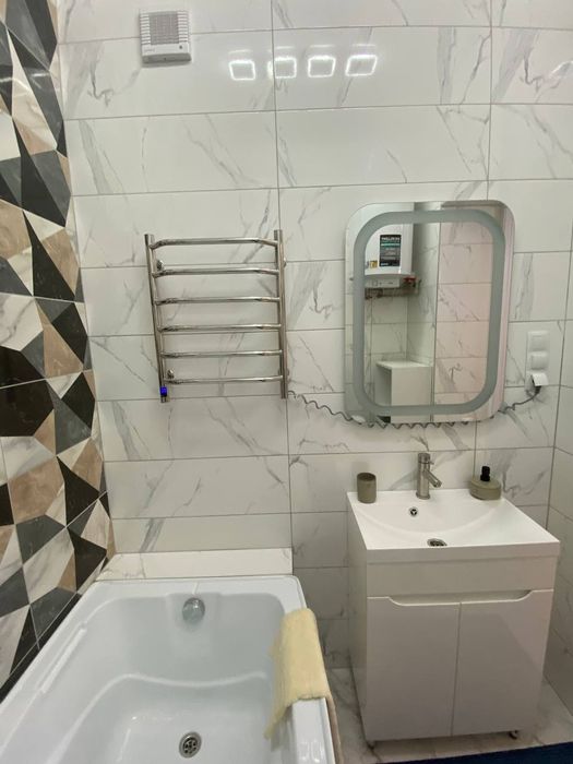 Продам большую1кв(евродвушка)в центре с капремонтом ул.Гольдберговская