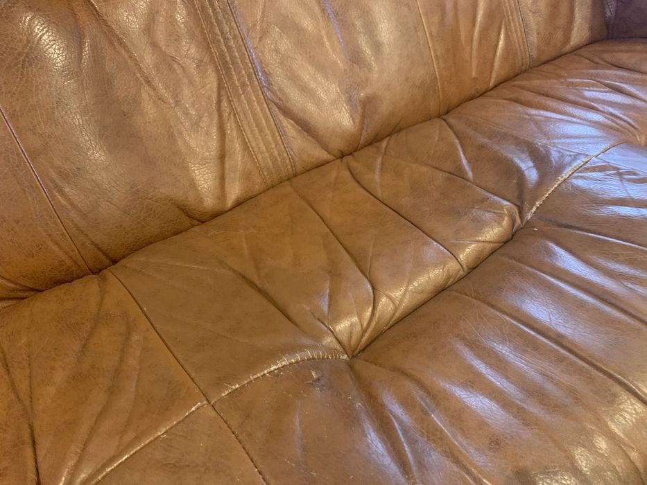 Sofa 3 lugares em pele genuina