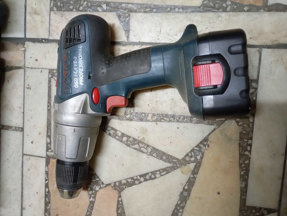 wkrętarka Bosch professional GSB 14,4 VE plus nowy aku!!!