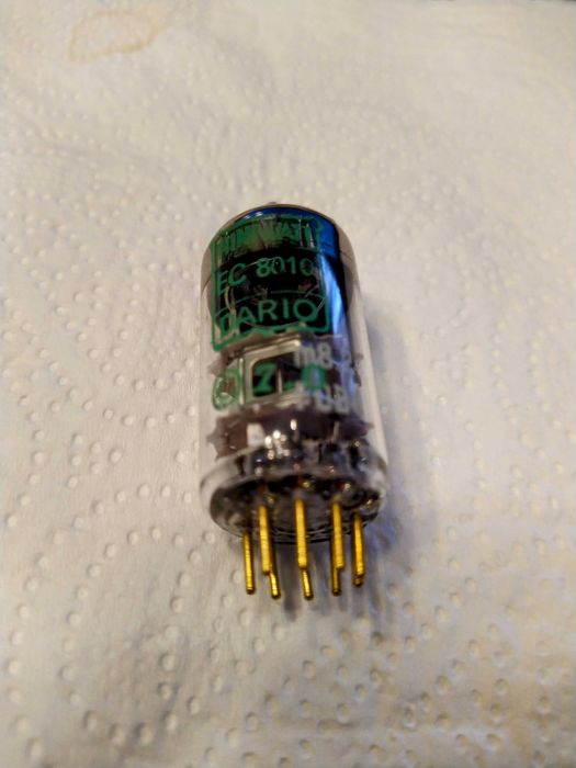 Válvula EC 8010  Miniwatt .