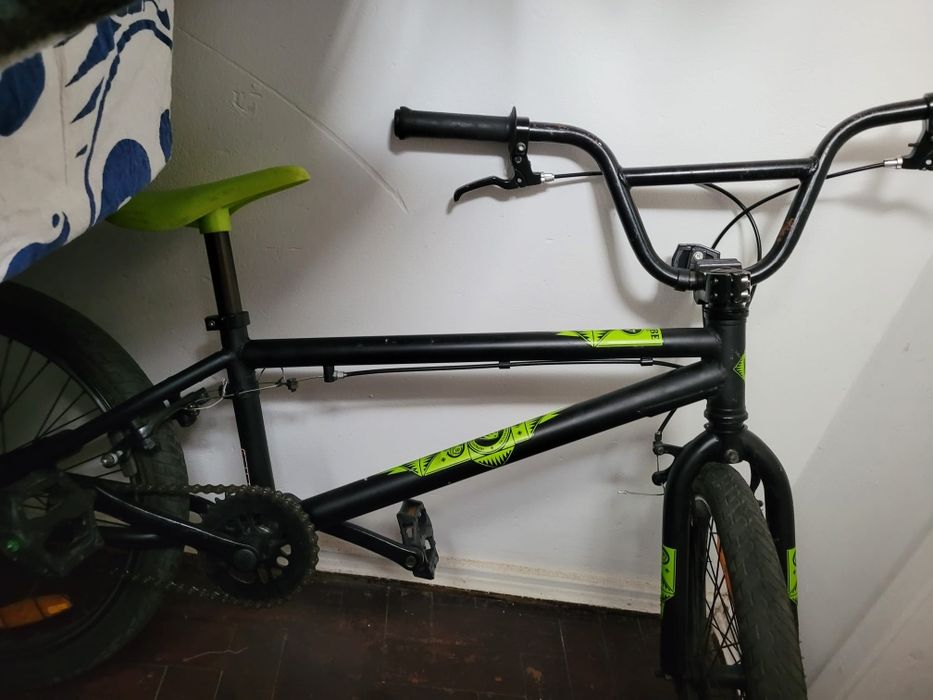Bicicleta BMX de aro 20