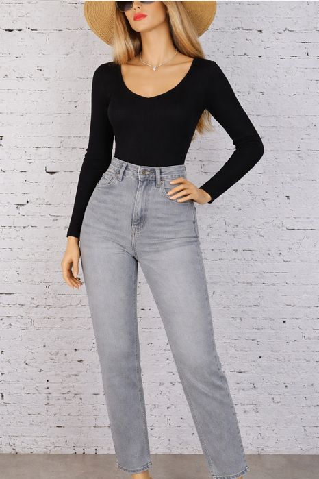 Jeansy damskie wysoki stan Stradivarius nowe stan idealny