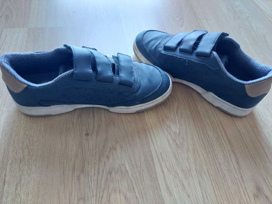 Sapatos / tenis Zara