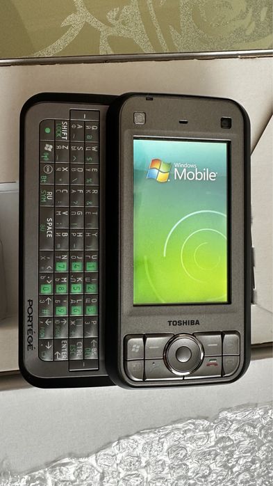 Мобильный телефон Toshiba Portege G900. Новый! Для коллекции!