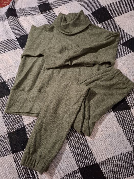 Костюм жіночий      .