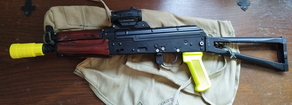 Airsoft VFC AKS-74U GBBR + 4 Mags Gás