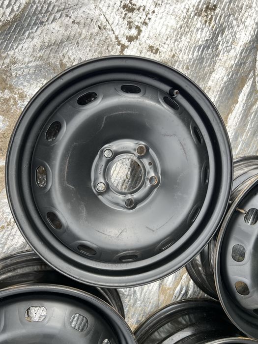 5/114,3 r16 et50 Renault Диски Металеві ЦО 66,1мм
