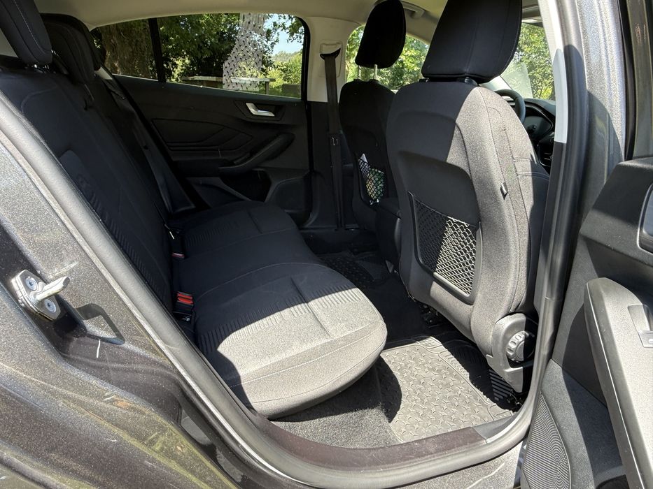 Ford focus active438090939877314564