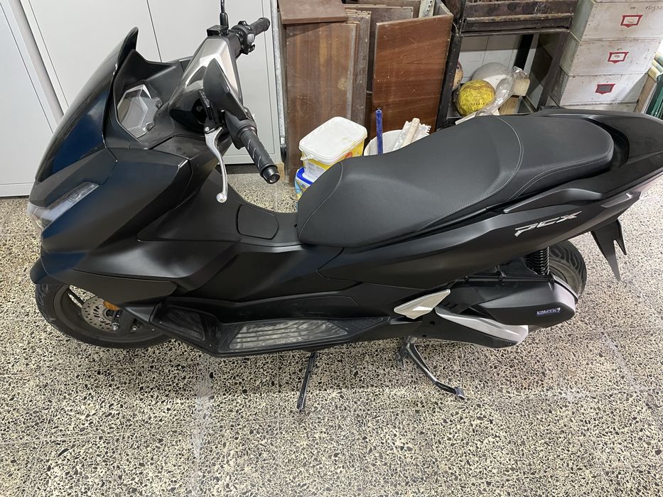 Pcx 04/2025 como nova 3600km Top Case Givi