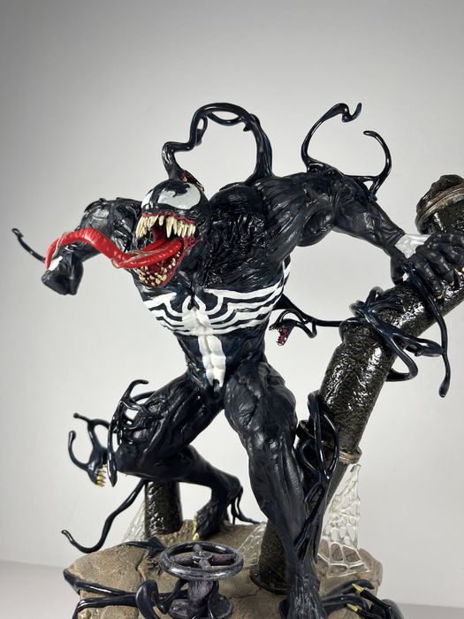 Фігурка Веном 37см Марвел symbiote Venom Marvel comics Eddie Brock