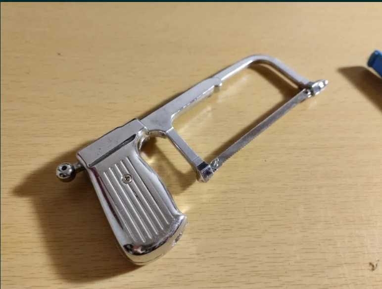 Isqueiro Serrote a funcionar