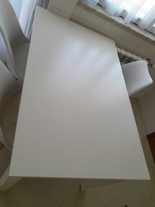Mesa de jantar extensível IKEA em muito bom estado