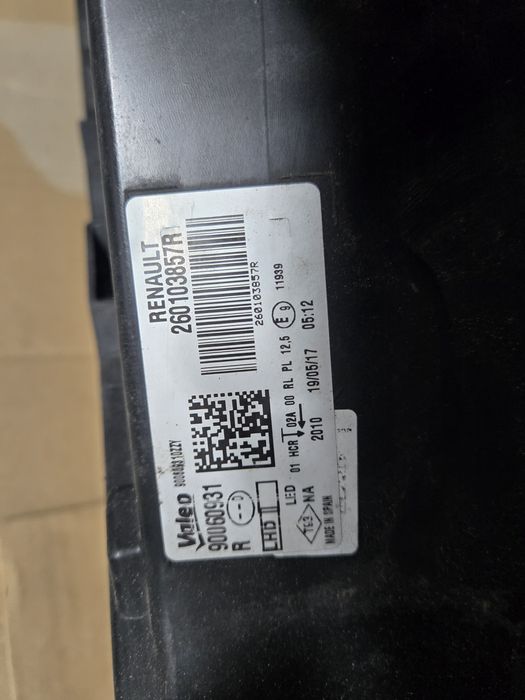 Farol direito Renault megane 4
