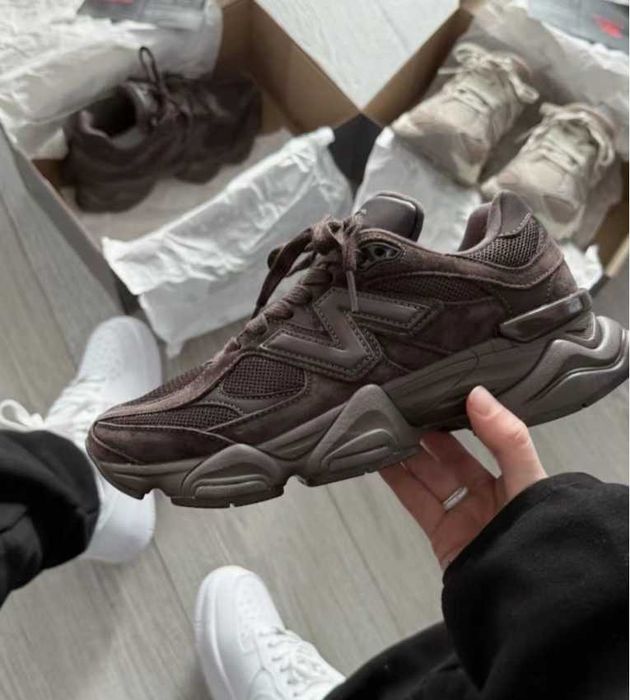 New Balance 9060 Dark Brown Rozmiar 38