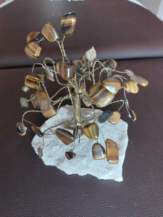 Drzewko szczęścia z tygrysiego oka, wysokość 16 cm.