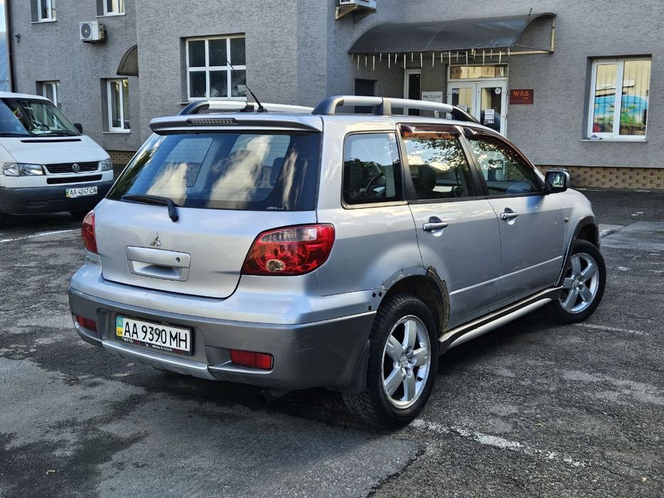 Продам мітсубісі аутлендер