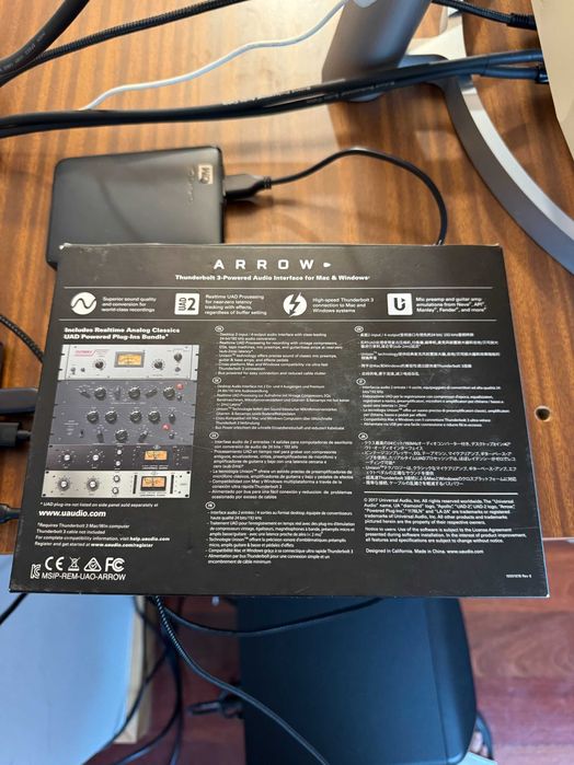 Placa de Som Universal Audio UAD Apollo Arrow Thunderbolt 3 MAC