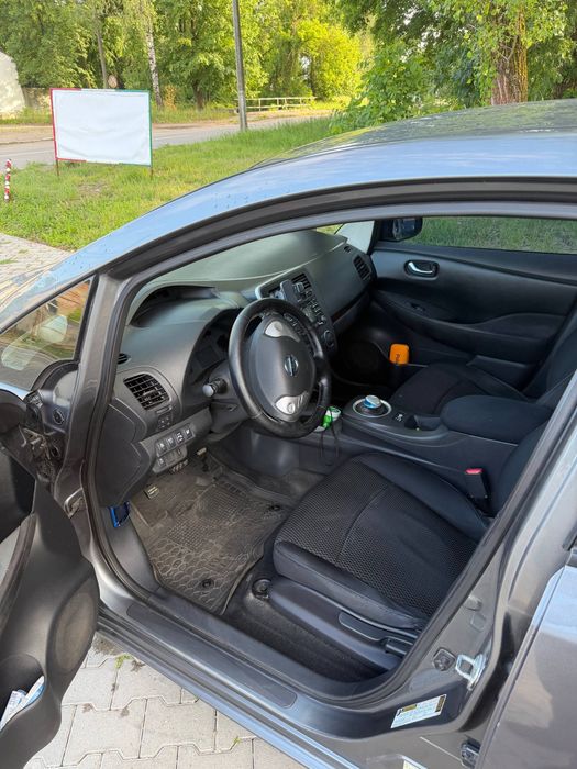 Nissan  Leaf 2014