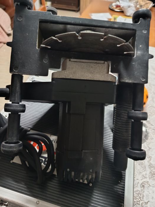 Máquina de abrir roços