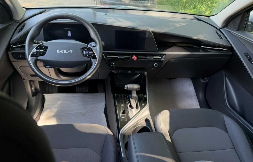 Kia Niro 2023 гібрид