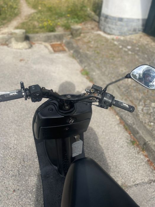 Vendo scooter 50cc com motor 125