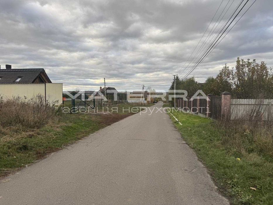 Бобриця Продаж кутової ділянки 14,6 сот під забудову (асфальт дорога)