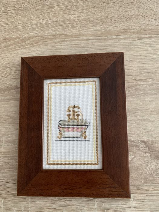 3 quadros em ponto cruz