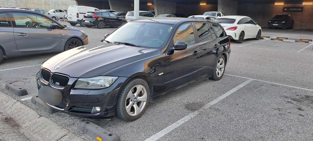 Bmw 320d 2011    .