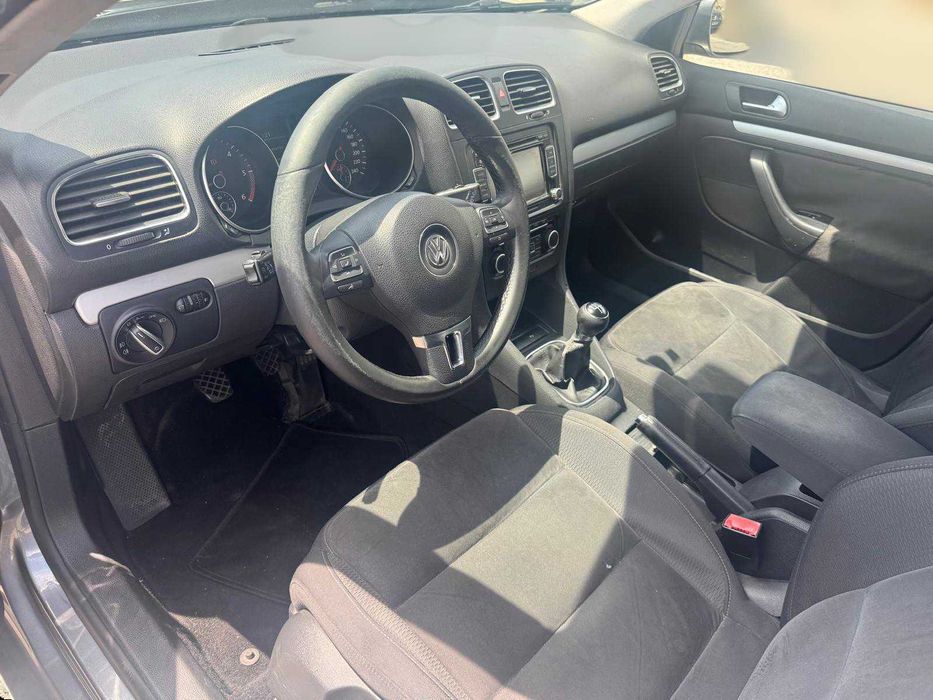 VOLKSWAGEN Golf VI Variant 1.6 TDI de 2012 Salvado