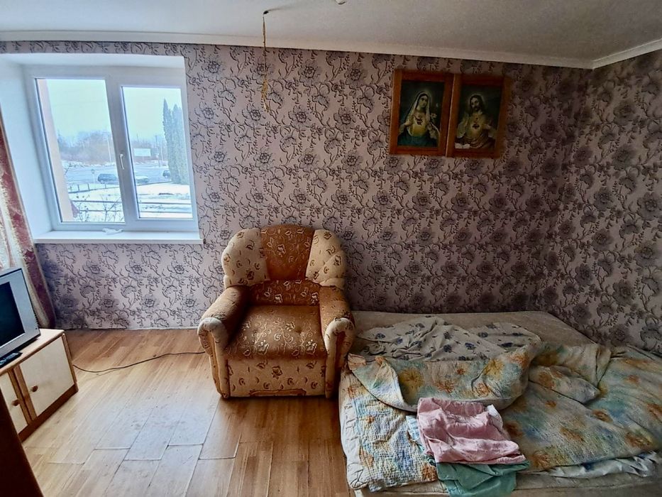 Продається 2-кімнатна квартира. Чортків