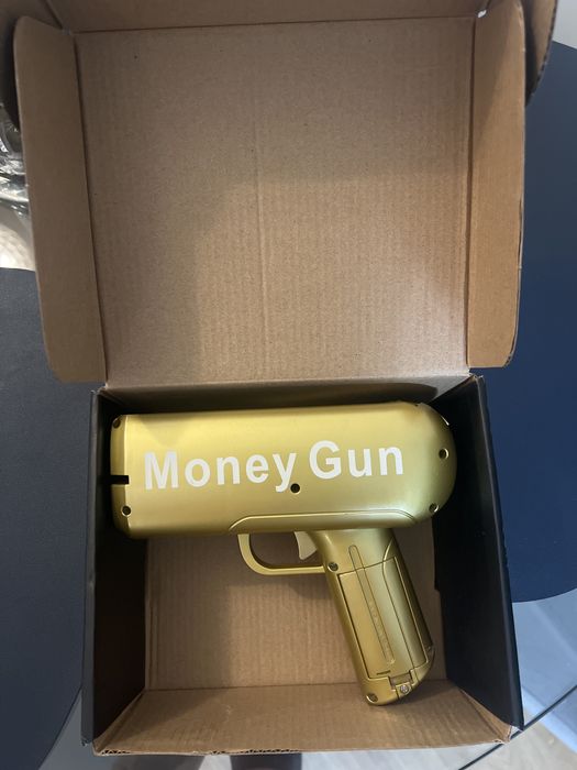 Money gun pistolet na pieniadze na impreze