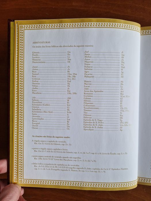 "Bíblia Sagrada", Edições Paulus, 1993